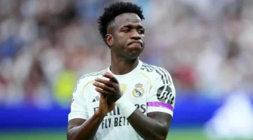 أول رد رسمي.. فينيسيوس يعلق على اتهامات التسبب في إقالة تشابي ألونسو